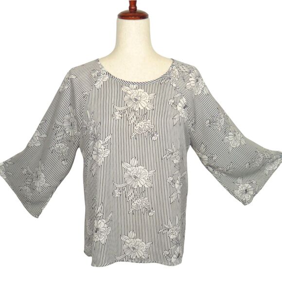 Papermoon Tops - Papermoon Black White Floral Striped Flowy Georgette Back Zip Blouse Size Medium